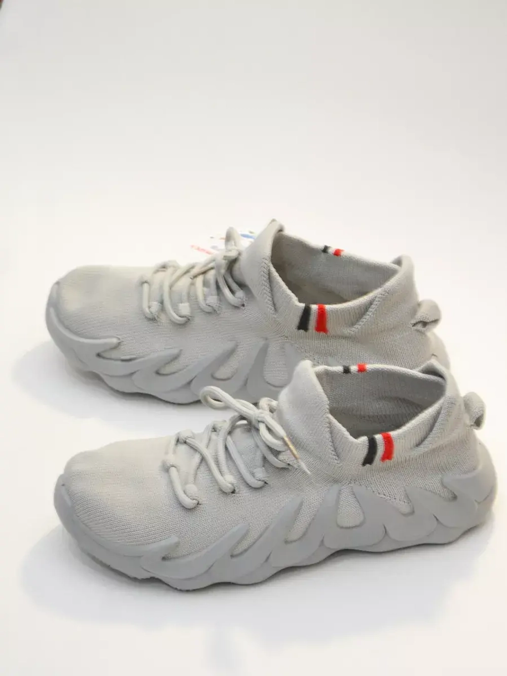 Кроссовки Изики детские - Yeezy boost- серые