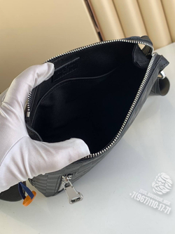 Сумка через плечо Louis Vuitton Discovery BB