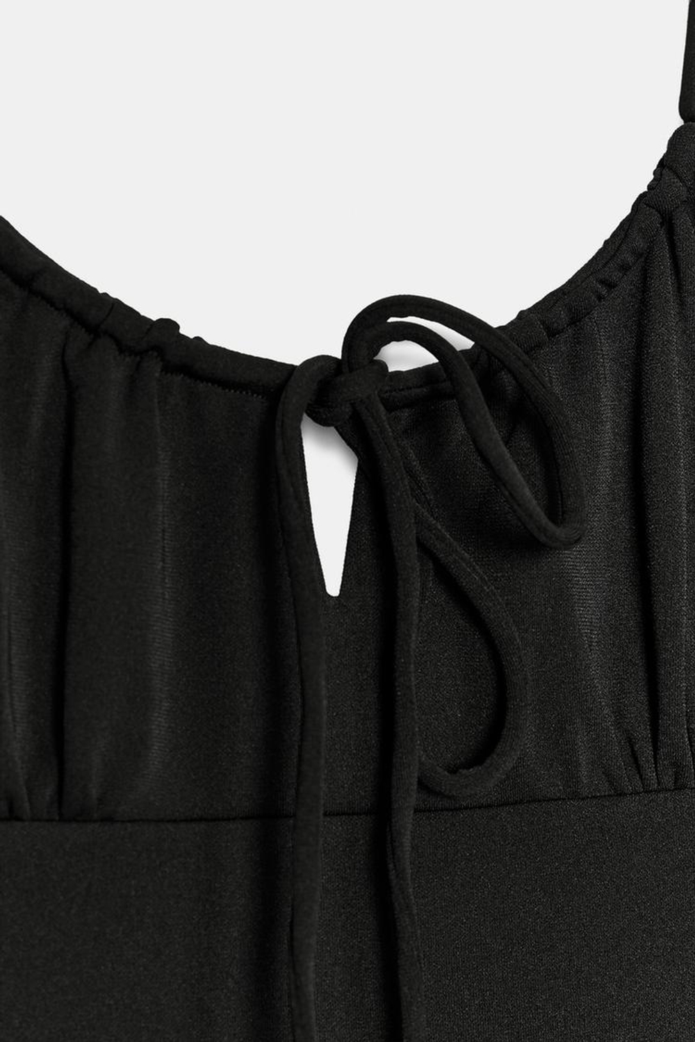 ZARA СВОБОДНОЕ ПЛАТЬЕ МИДИ НА БРЕТЕЛЯХ, ЧЕРНЫЙ