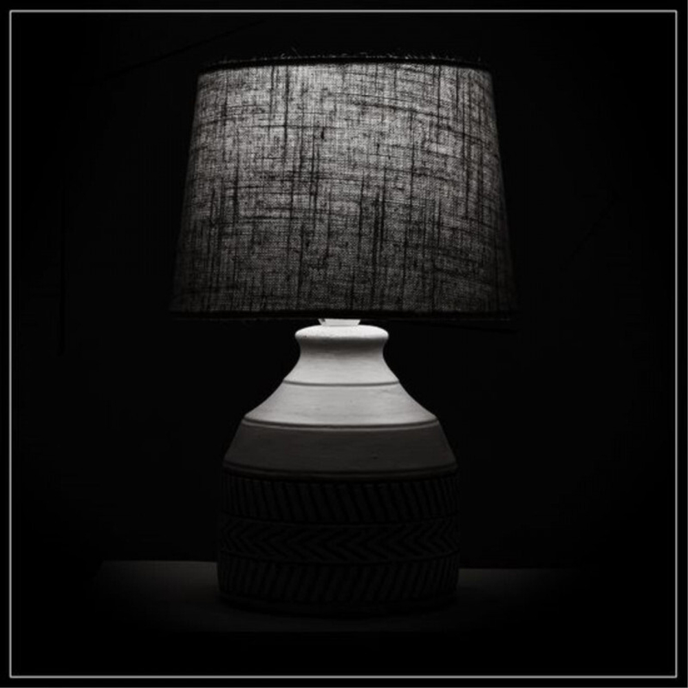 Настольная лампа Arte Lamp Tiaki A4636LT-1GY