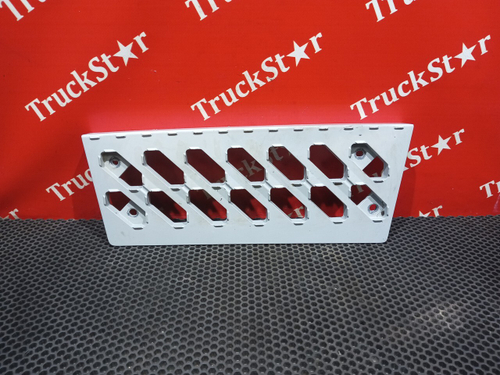 Площадка подножки правая 2023г.