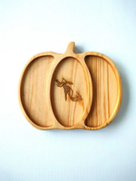 Менажница деревянная из сибирского кедра для подачи блюд и закусок с гравировкой "ТЫКОВКА". MG268