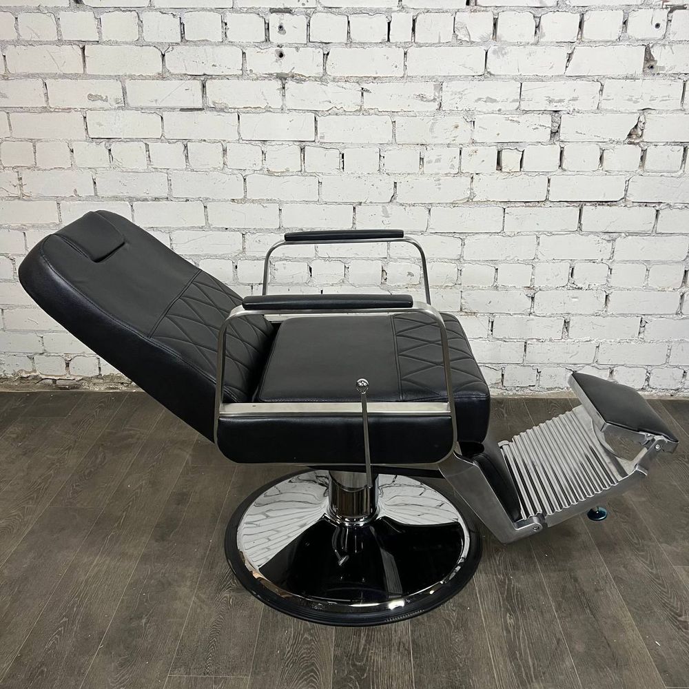 photo_5447231765556085041_y