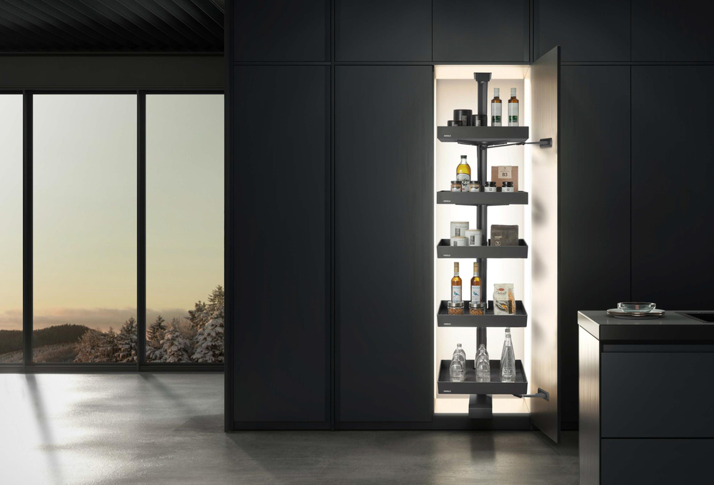 Просторная кладовая SHEARER