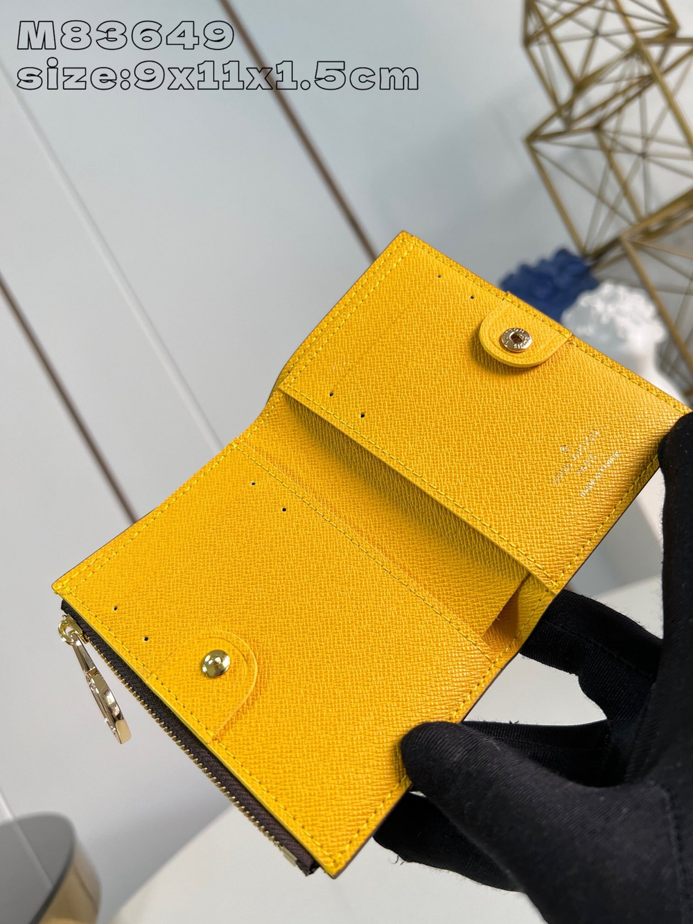 Louis Vuitton Lisa Wallet