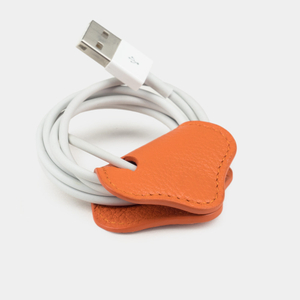 Чехол-держатель для проводов Chapeau Easy из натуральной кожи теленка, оранжевого цвета