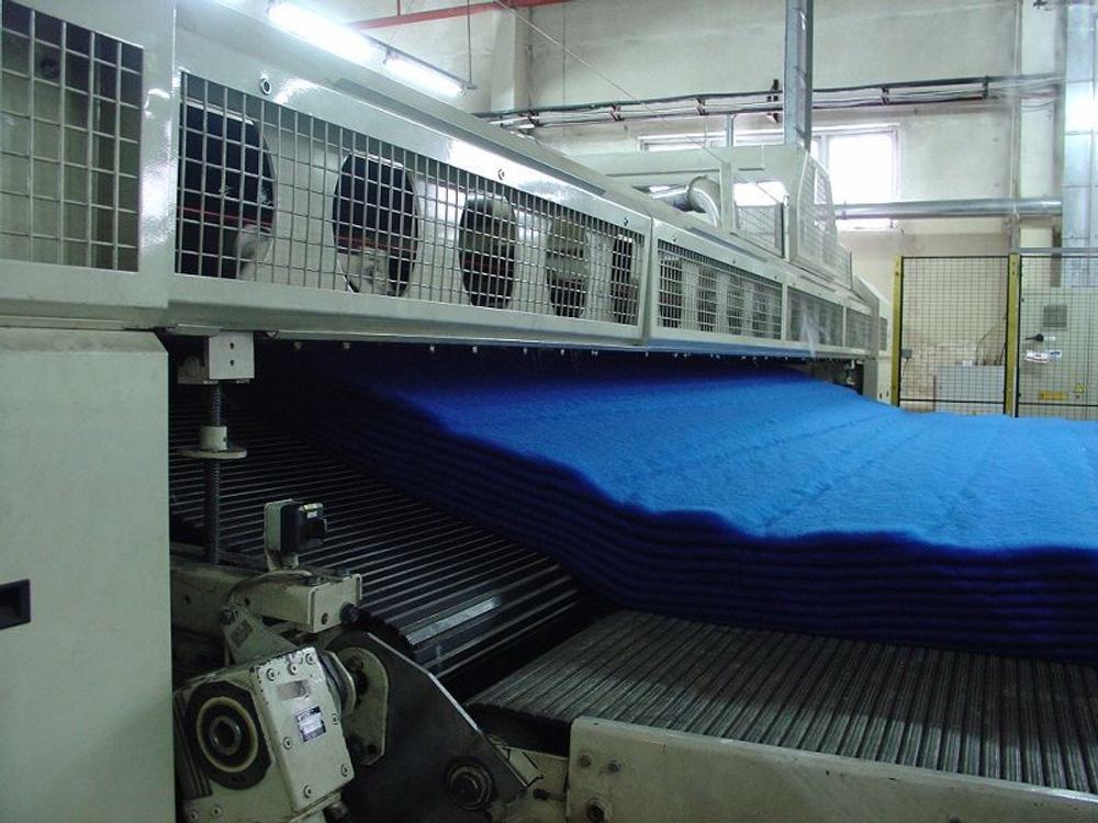 Ковролин выставочный Спектра 513, черный, ширина 2 м, рулон 100 кв.м