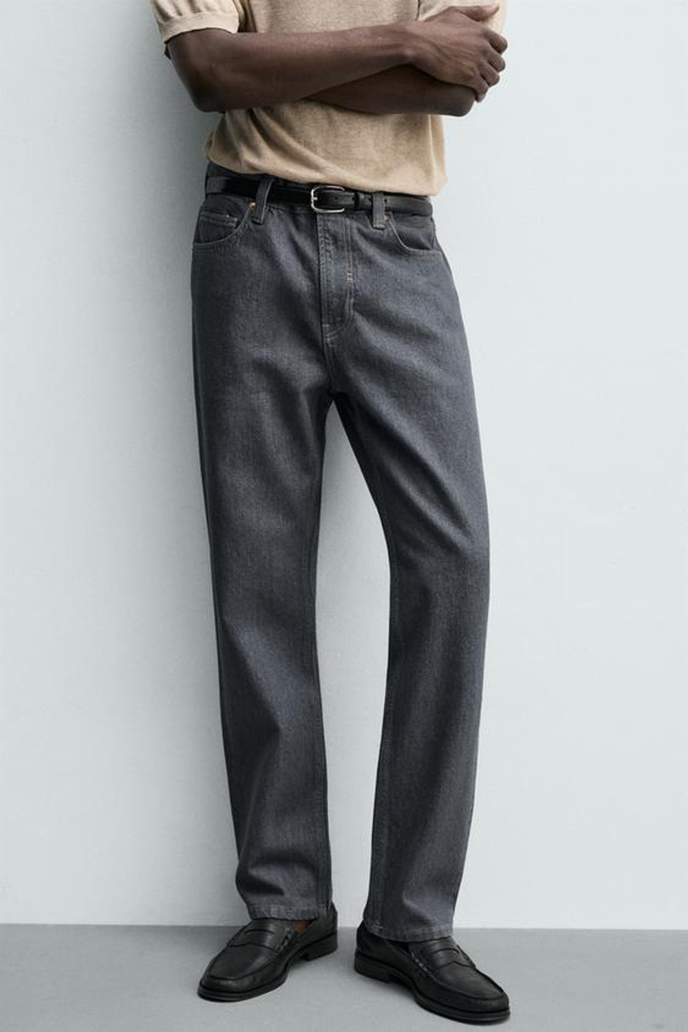 ZARA ДЖИНСЫ STRAIGHT FIT, СЕРЫЙ