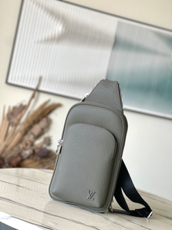 Louis Vuitton Avenue Slingbag NM