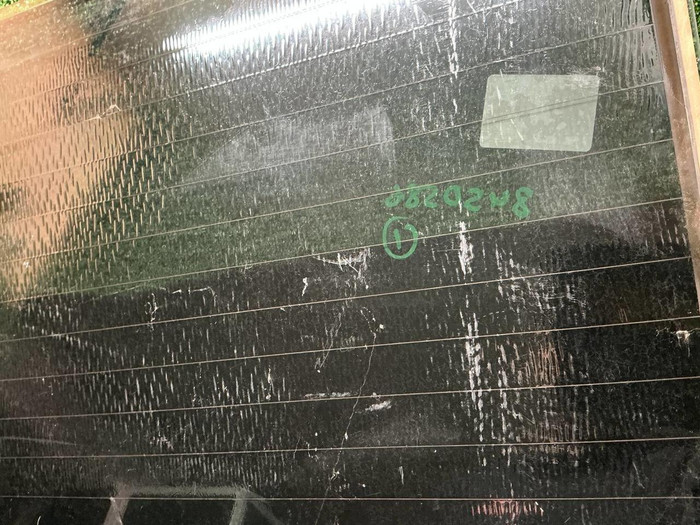 Стекло крышки багажника Mercedes G W463 (08-18)