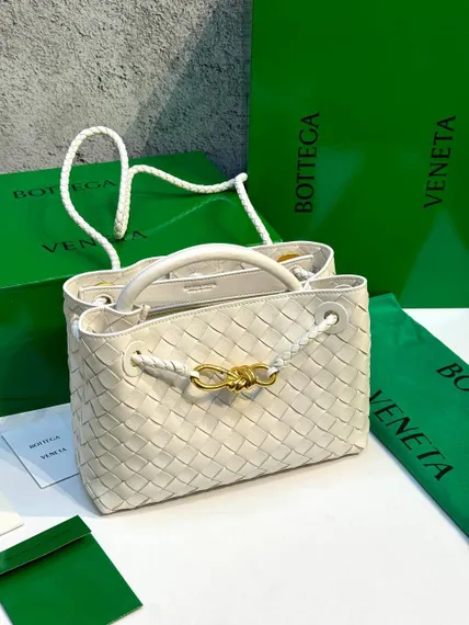 Сумка Bottega Veneta Andiamo белый