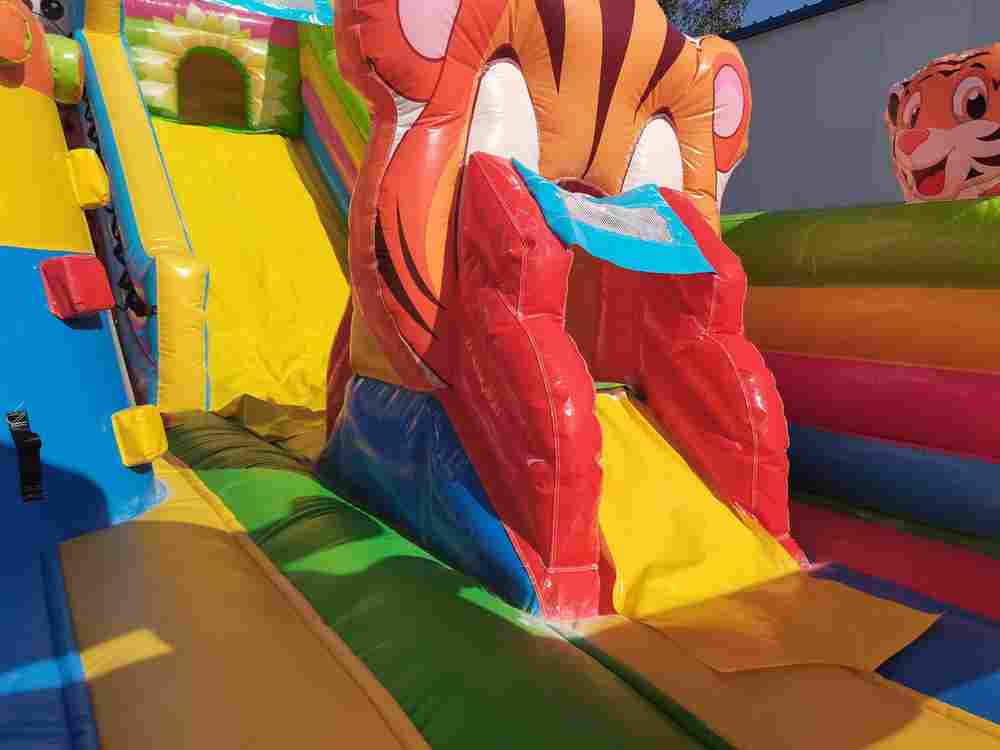 Коммерческий надувной батут «Тигриная страна 2», 10*6*5,5 м.