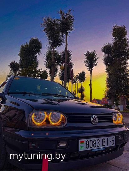 Передние фары VW Golf 3 angel eyes black