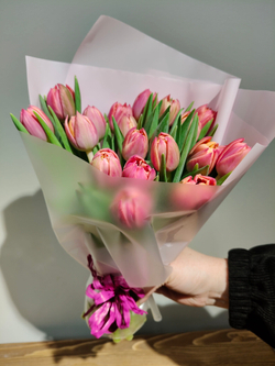 Яркий букет пионовидных тюльпанов (М0060)