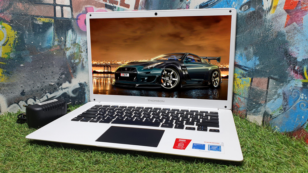 Ноутбук THOMSON Intel/4Gb