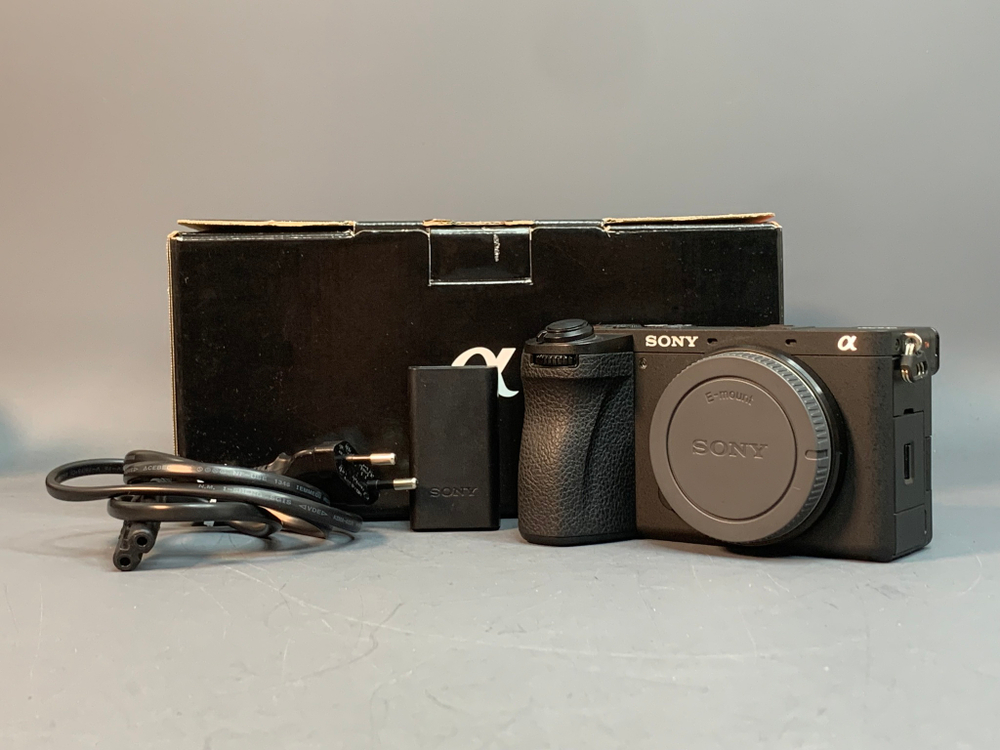 Sony Alpha A6700 4020 кадров