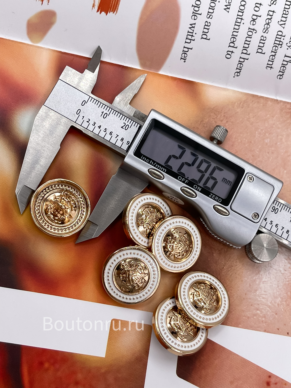 Пуговицы герб12 золотистые с белой эмалью