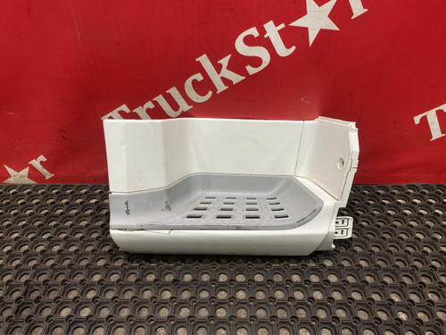 Корпус (дефект) подножки правый 2019г