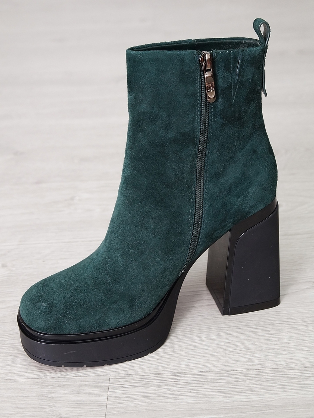 Полусапожки женские зимние