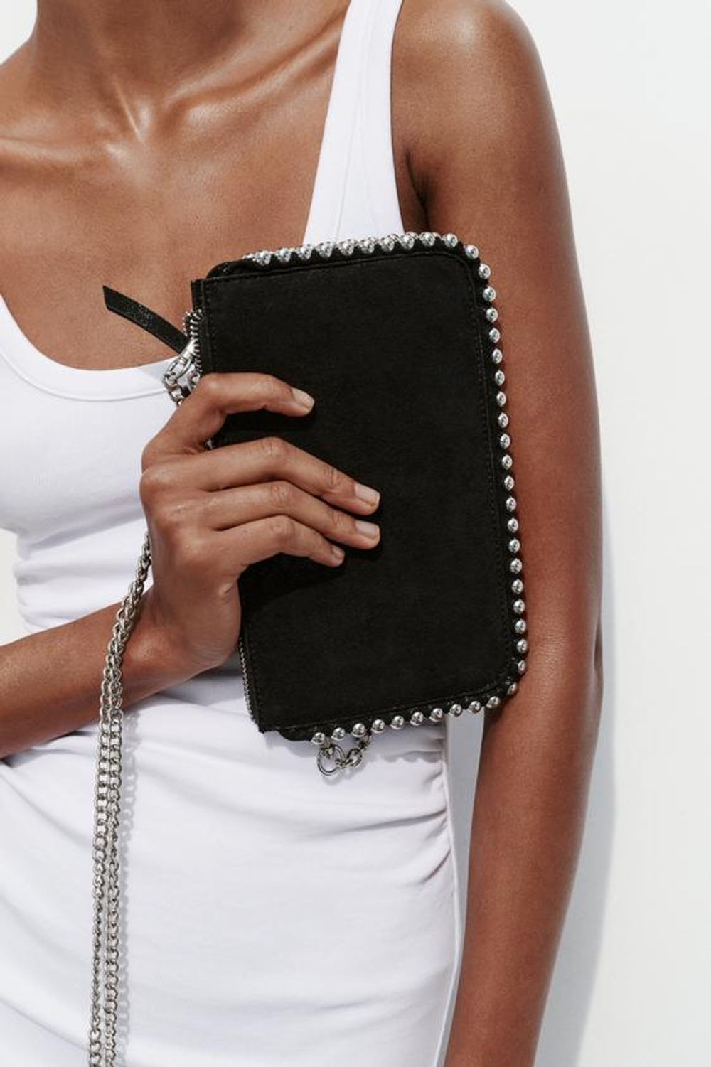 ZARA СУМКА С ЗАКЛЕПКАМИ, ЧЕРНЫЙ