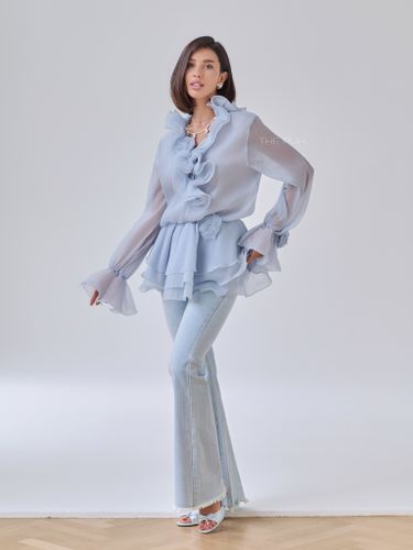 Голубое шифоновое платье-блузка с брошами