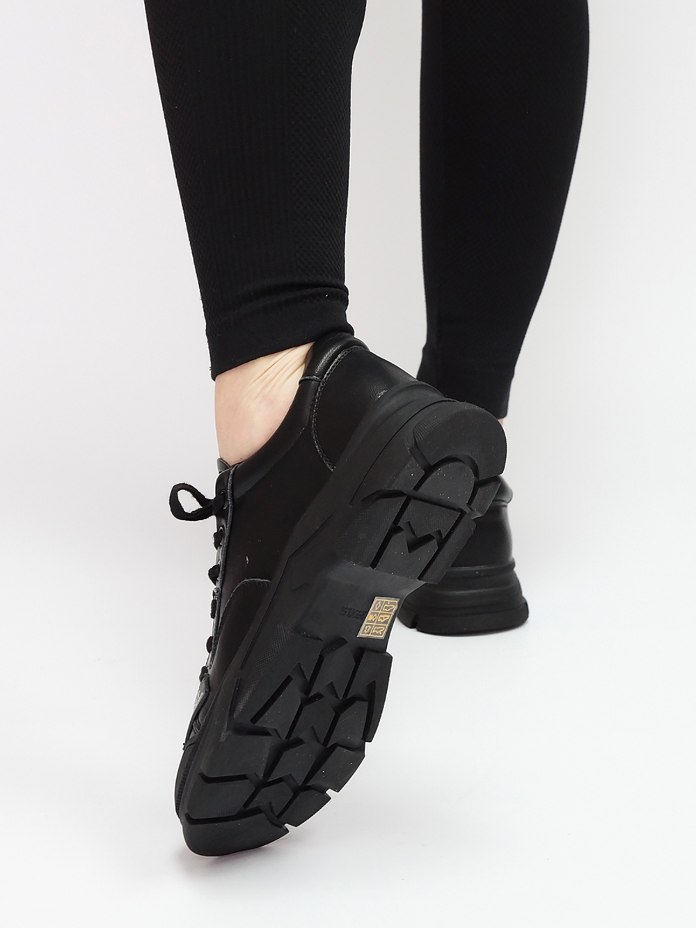 Кроссовки женские демисезонные