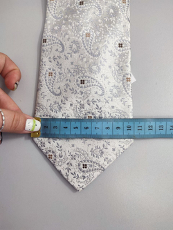 Галстук Leo Ventoni светлый