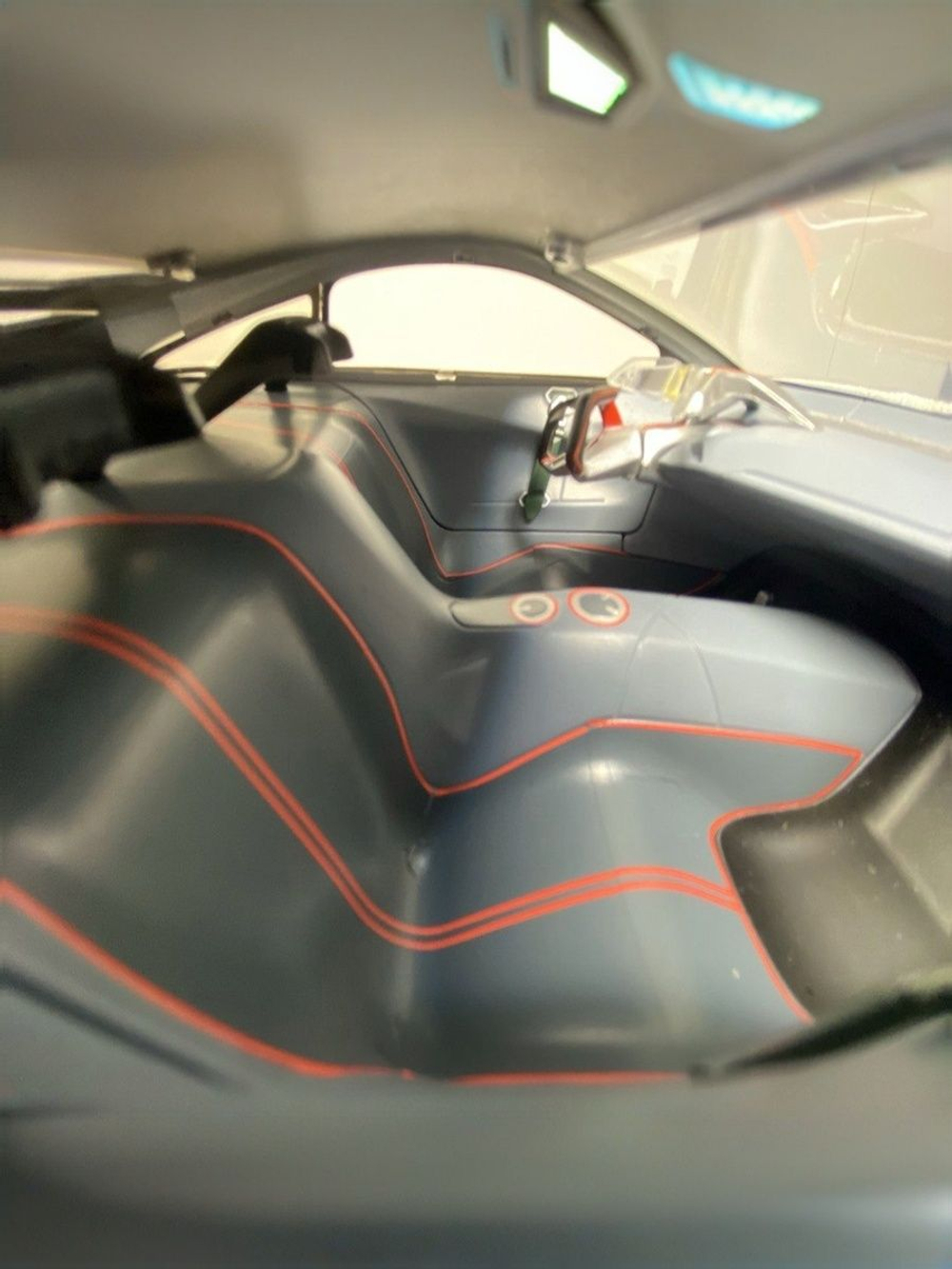 Модель BMW масштабная Vision M next 2019 1:18