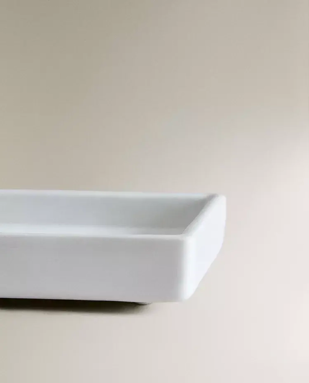 ZARA HOME МЫЛЬНИЦА ИЗ БЕЛОГО ФАЯНСА ДЛЯ ВАННОЙ, БЕЛЫЙ