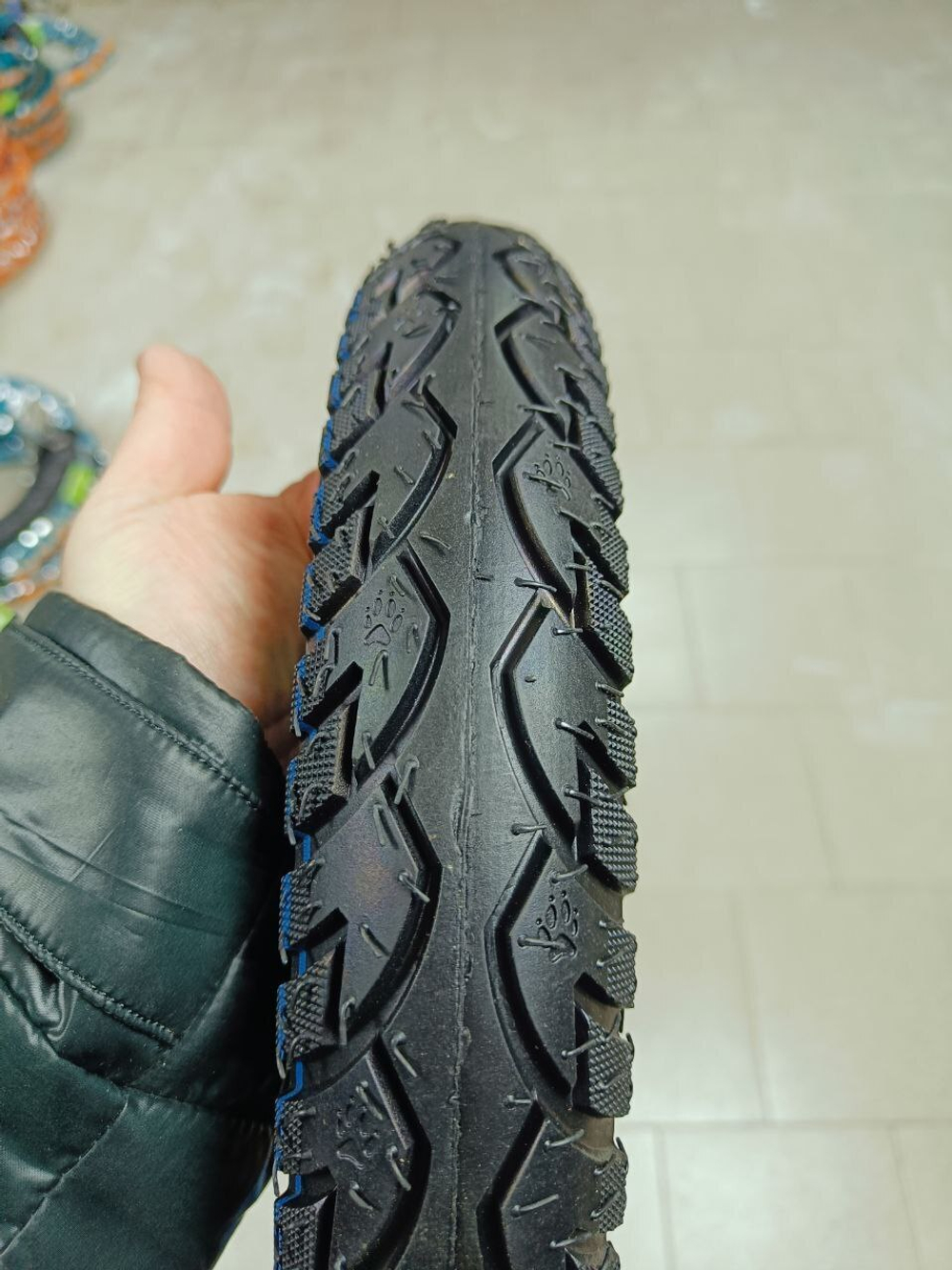 Покрышка БЕСКАМЕРНАЯ 16х2.50 Shuo tong tire