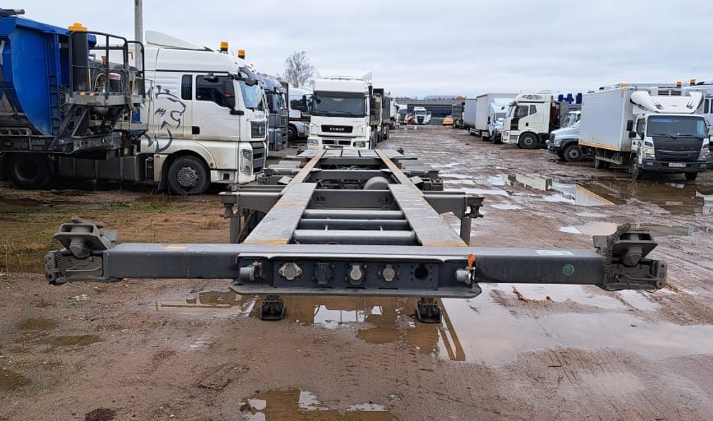 Kassbohrer CS Полуприцеп контейнеровоз 3 оси CS