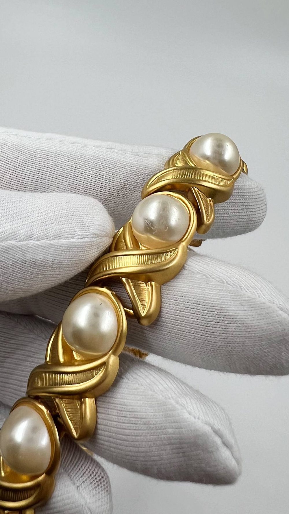 Чокер с «жемчугом»