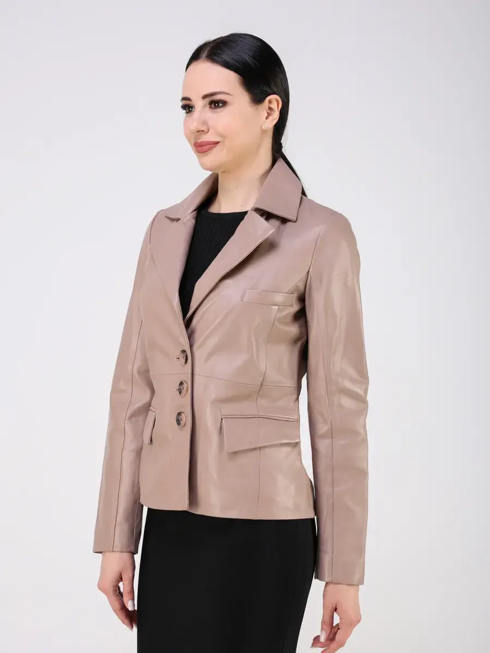 Кожаная куртка демисезонная блейзер