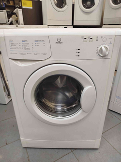 Стиральная машина Indesit WIU 100 3,5 б/у