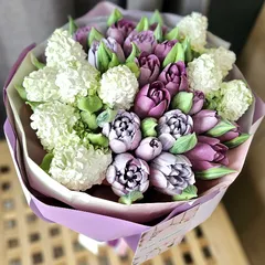 Букет зефира «Тюльпаны и белая сирень» / 28-30см Букет зефира «Тюльпаны и белая сирень» / 28-30см