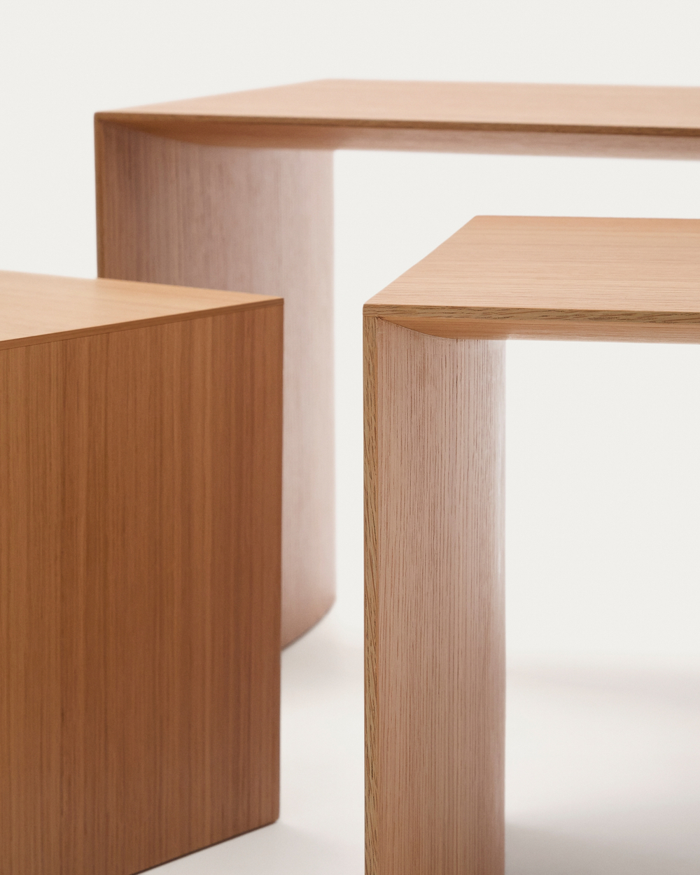 Litto Комплект из 3-х столиков из дубового шпона с отделкой натурального цвета