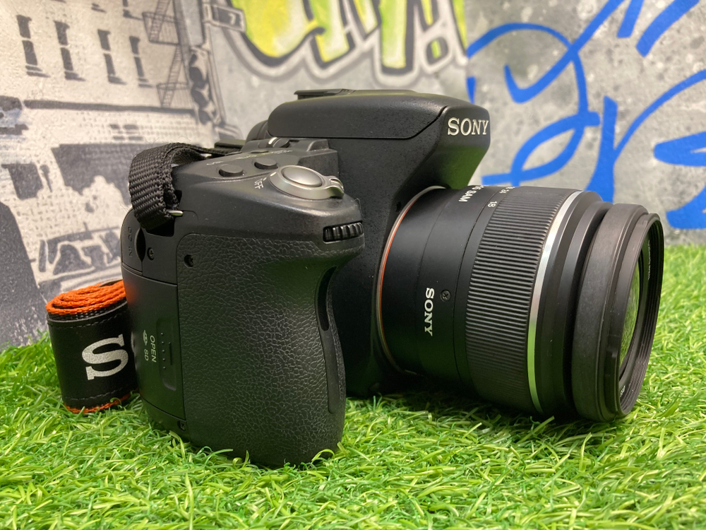 Sony A580 kit DT 18-55mm 3.5-5.6 SAM 7.000 кадров