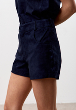 Шорты из натуральной замши