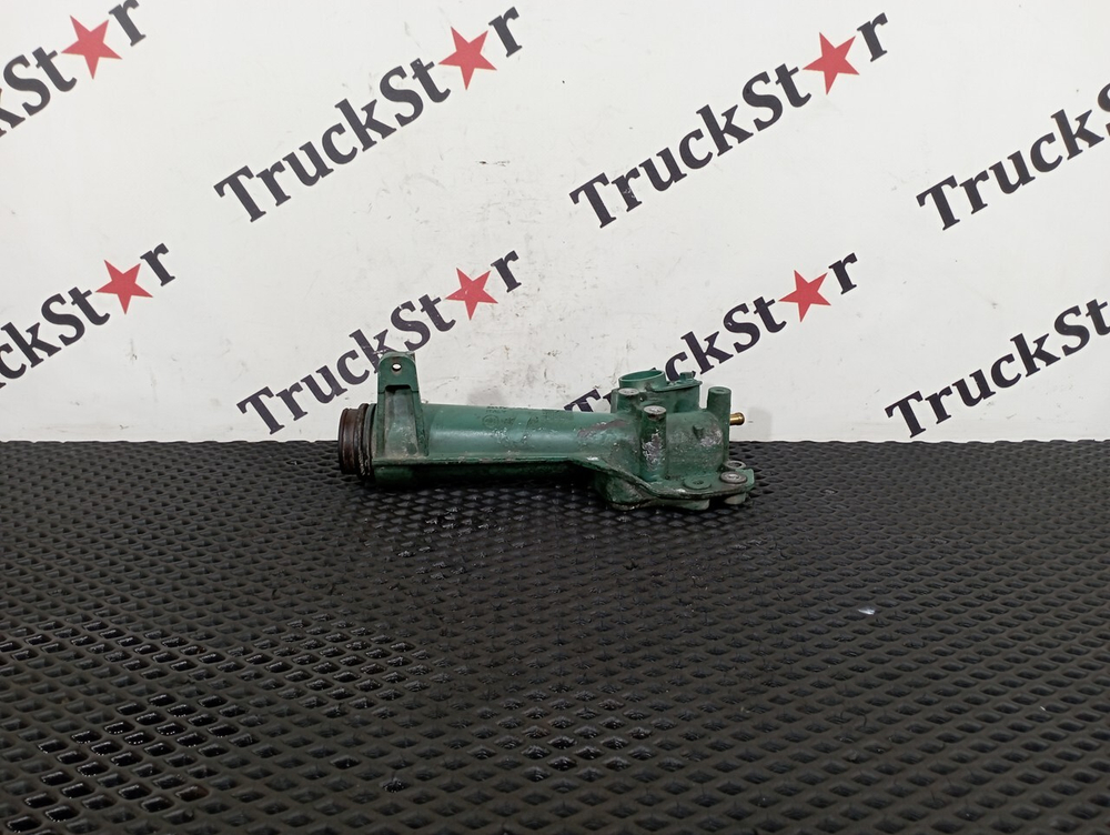 Патрубок системы охлаждения