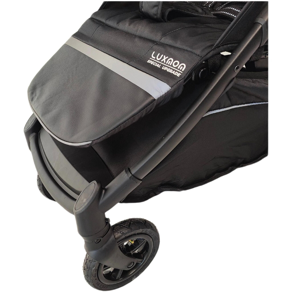 Прогулочная коляска Luxmom V1 черный цвет