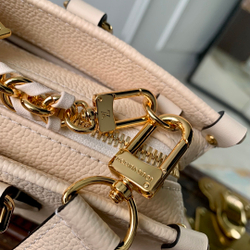 Louis Vuitton Onthego East West