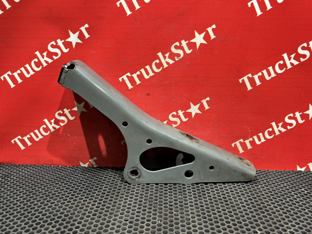 Кронштейн подушки кабины 2022г