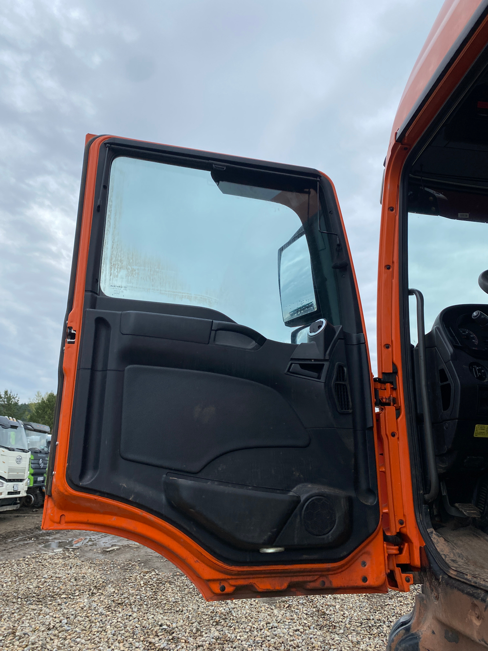 SITRAK C7H 6x6 Седельный тягач ZZ4406V395ME (Дизельный, 12.4 л, 540 л.с. МТ)