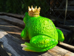 Фигурка Лягушонок маленький с короной