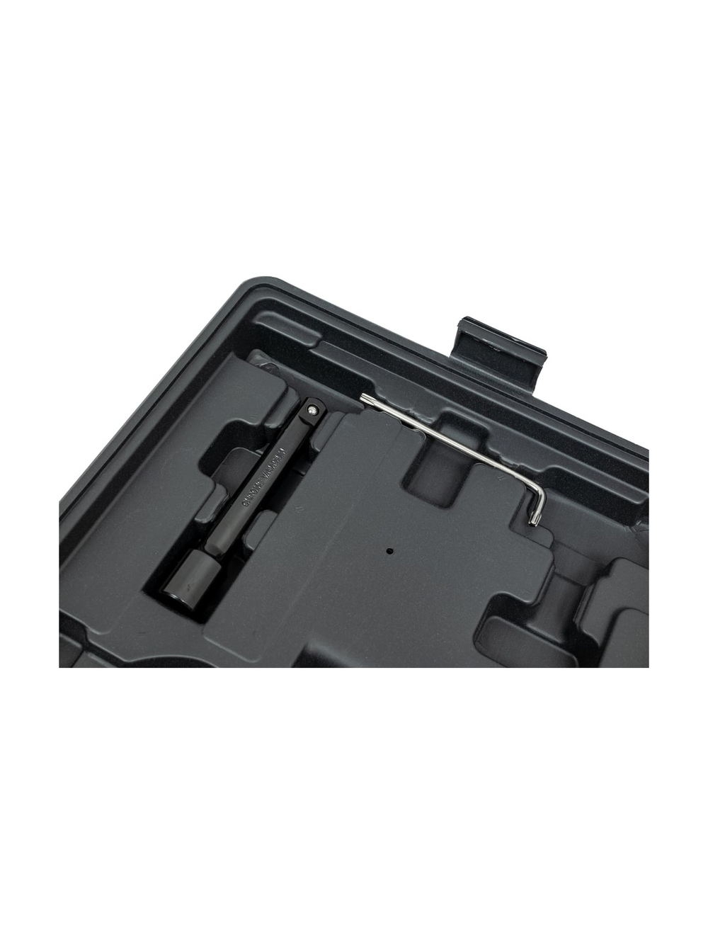 Ударный пневмогайковерт (880 Нм; 1/2; кейс) Gigant Professional PW 880RKS + набор головок