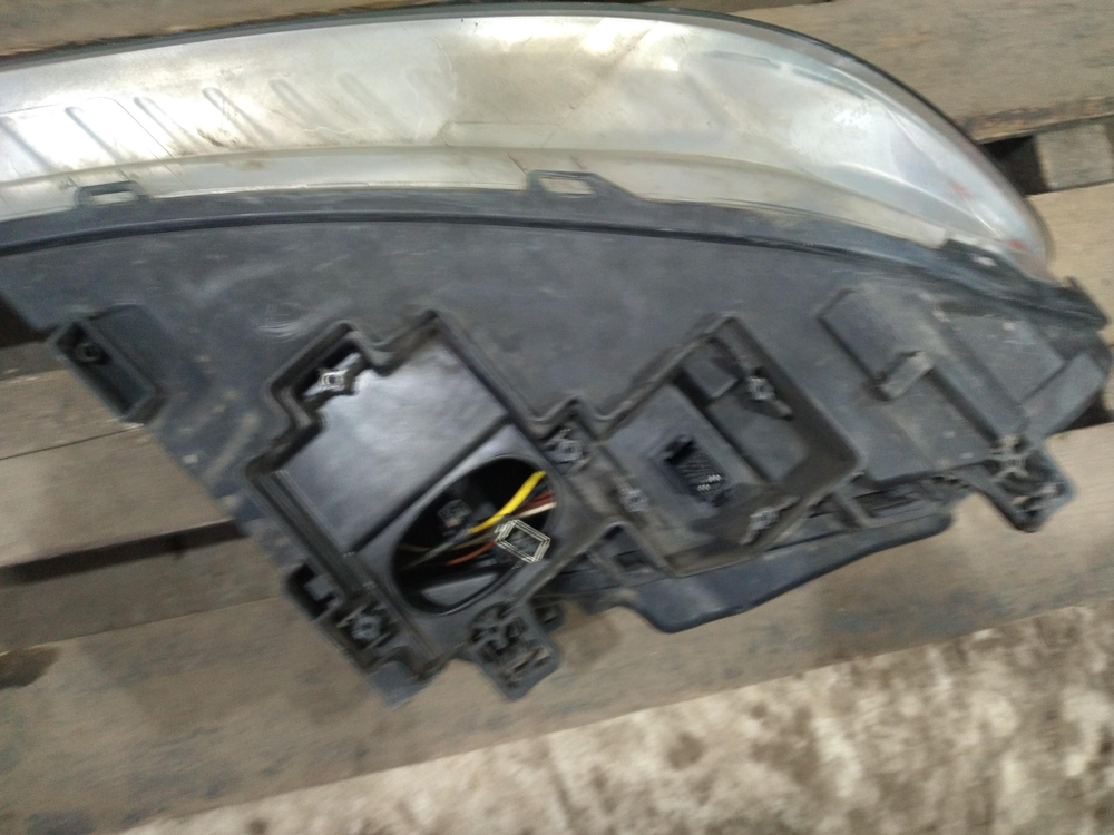 Фара левая Volvo XC70 S80 Cross Country 07-16 Б/У Оригинал 31353538