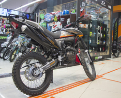 Мотоцикл Regulmoto Tour Enduro (c баланс. вал., 5 скоростей) ПТС (черный/оранжевый)