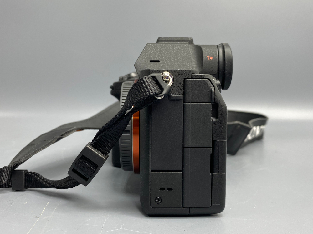 Новая Sony A7 Mark IV Body 10 кадров