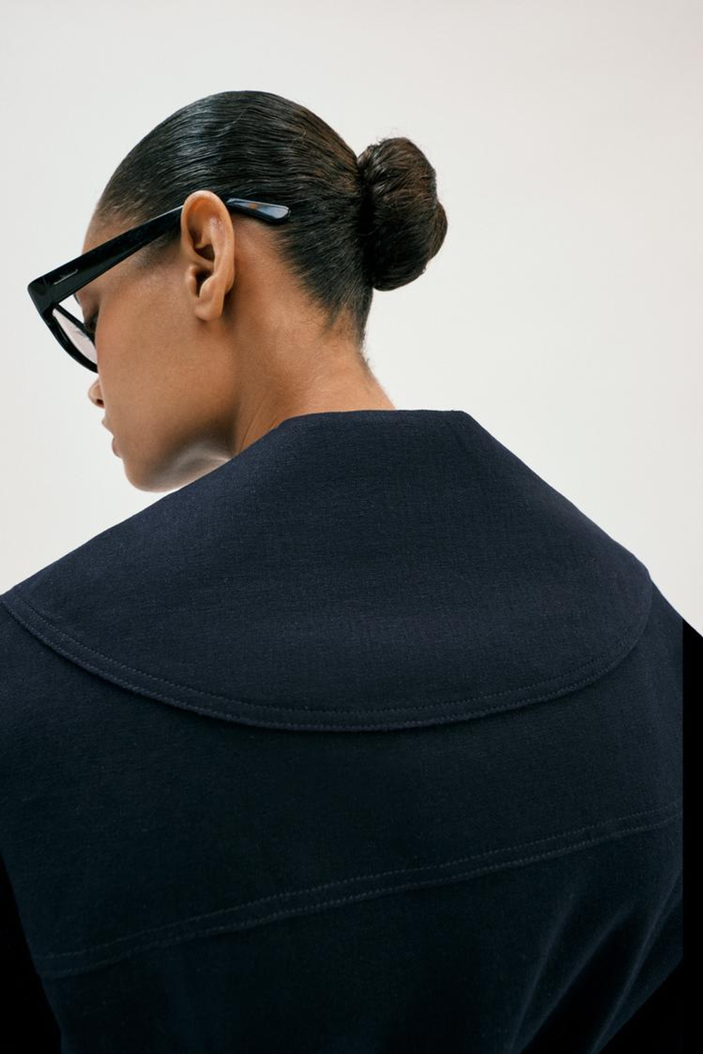 ZARA ТРЕНЧ ИЗ ЛЬНА С РЕМНЕМ, МОРСКОЙ СИНИЙ