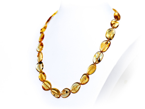 Бусы из натурального янтаря. Длина 50 см, бусины до 10 на 15 мм. Лимонный янтарь с включениями